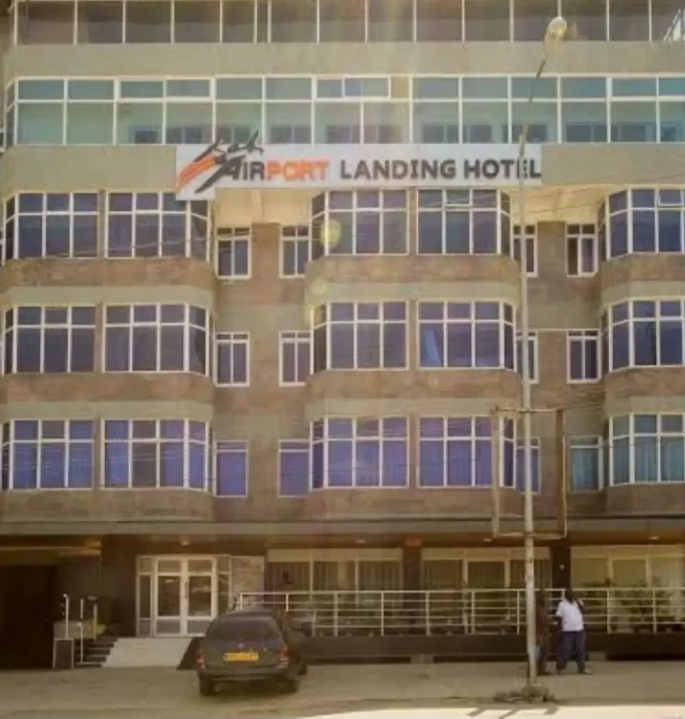 Airport Landing Hotel — photo 2