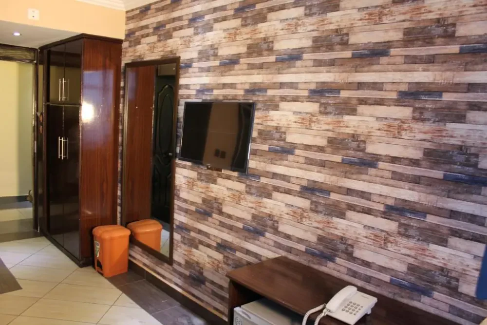 Room Image 3