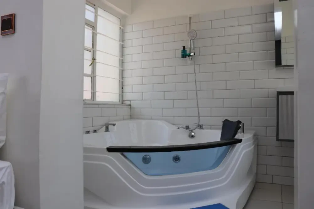 Room Image 6
