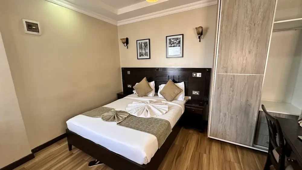 Room Image 5