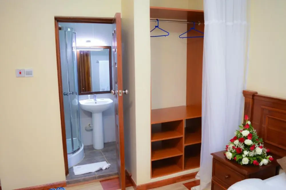 Room Image 3