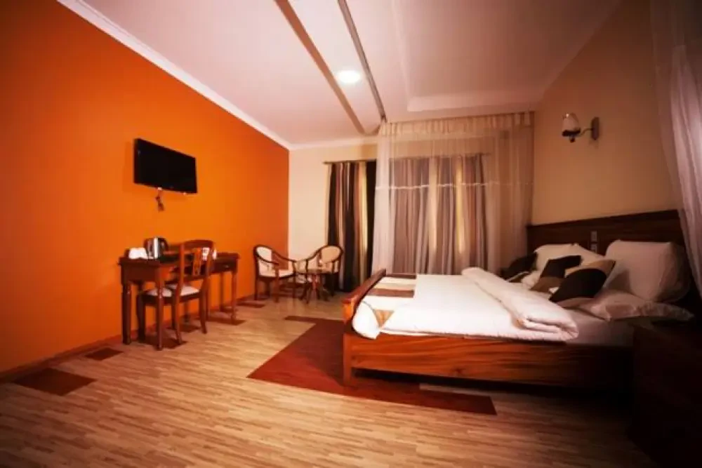 Room Image 4