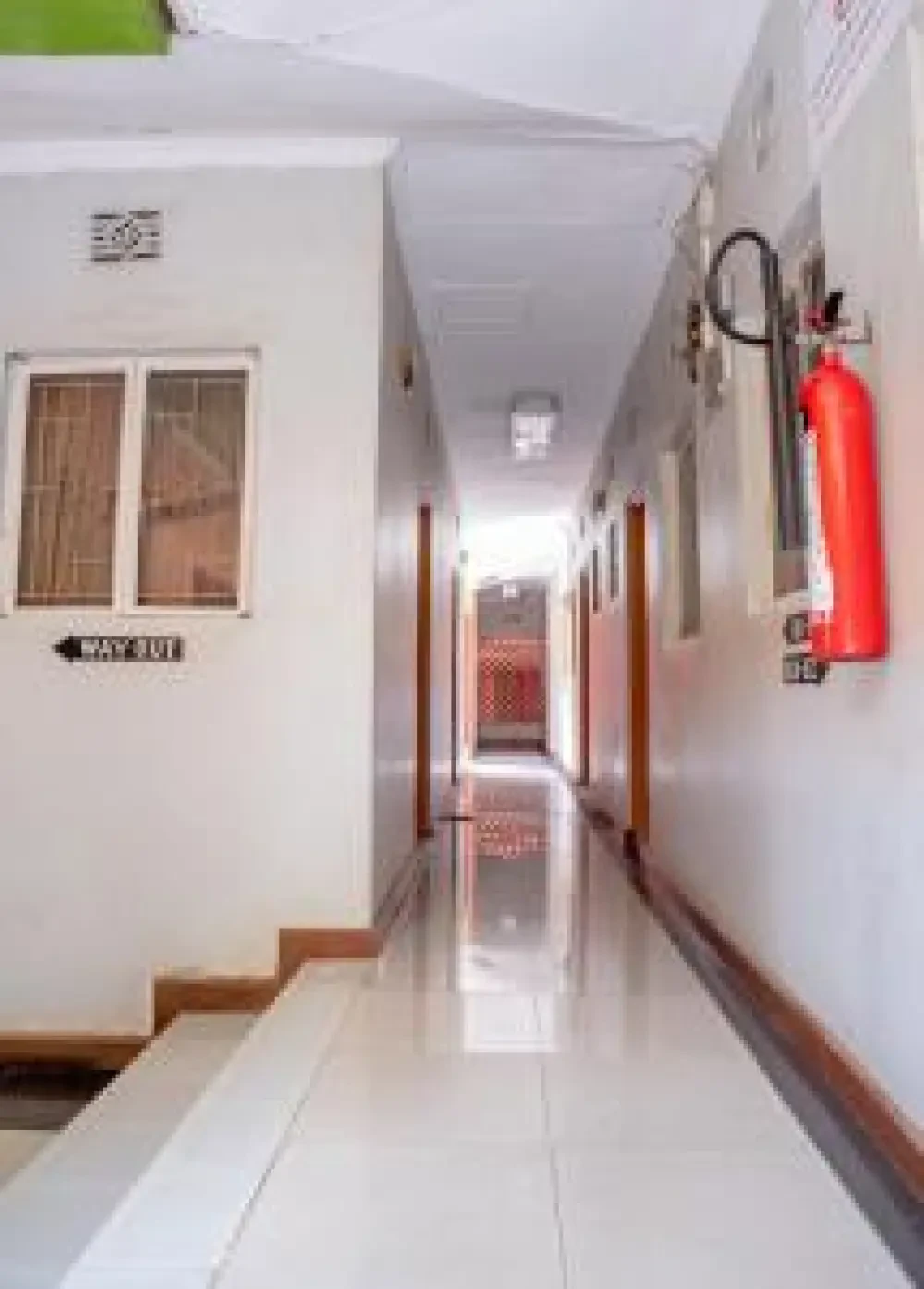Room Image 4