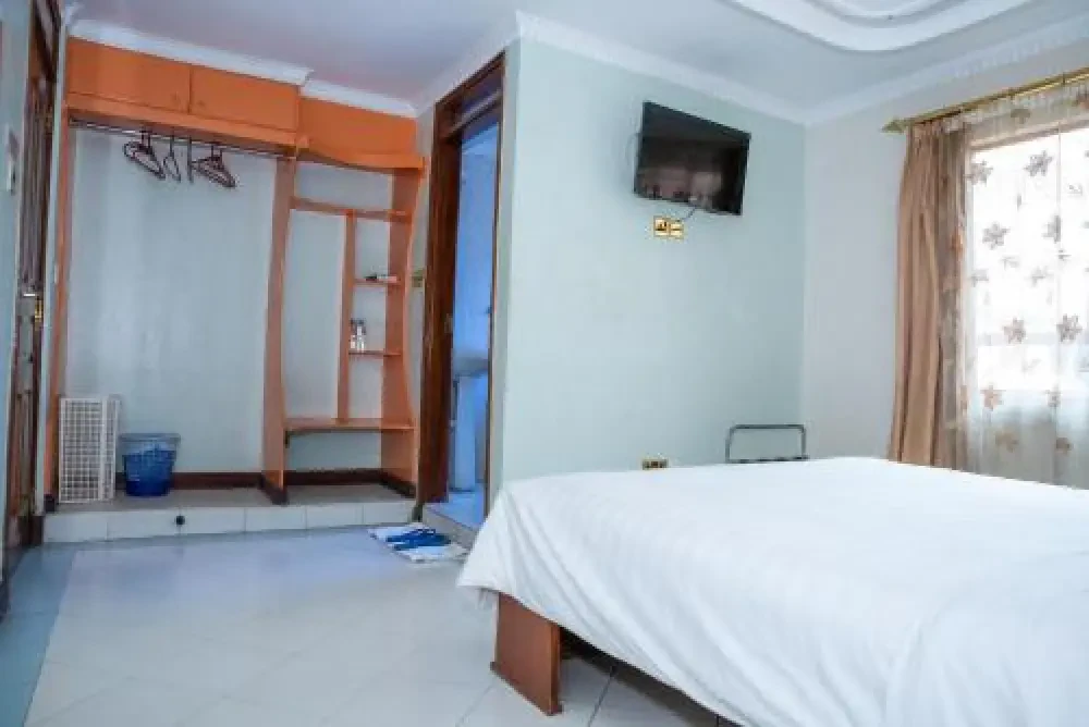Room Image 6