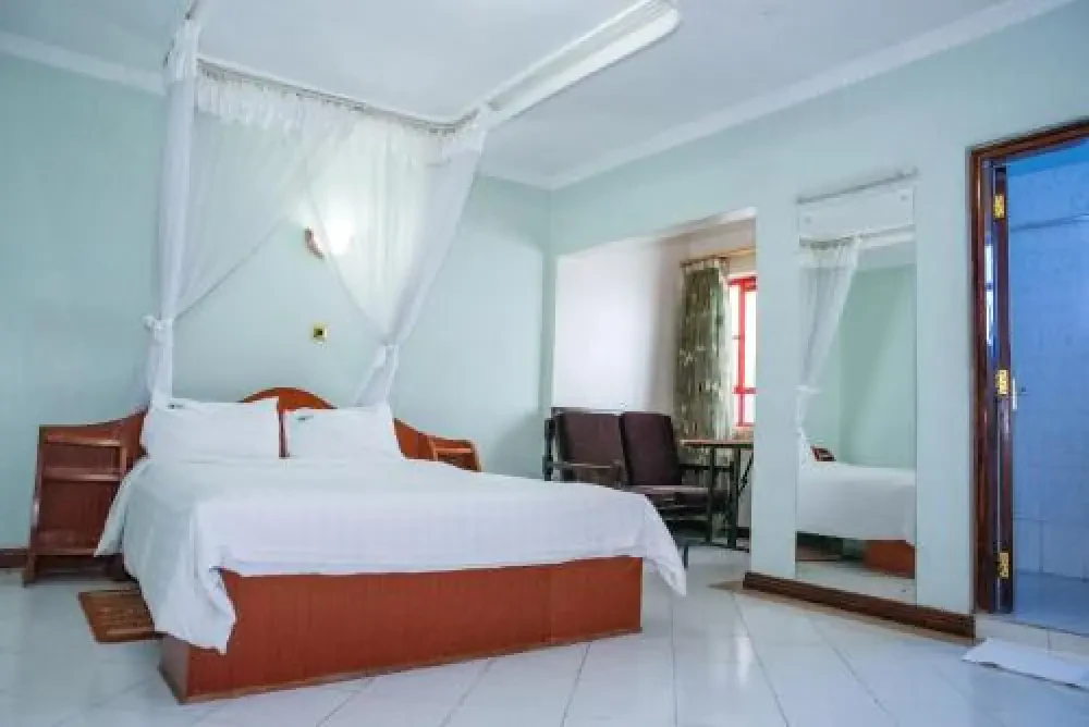 Room Image 3
