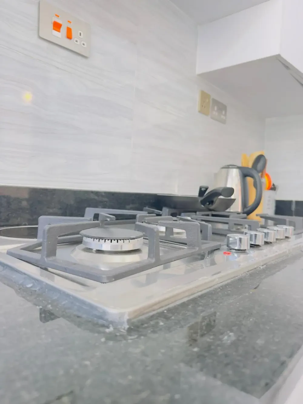 Four bedroom standalone house. All rooms ensuite. — photo 7