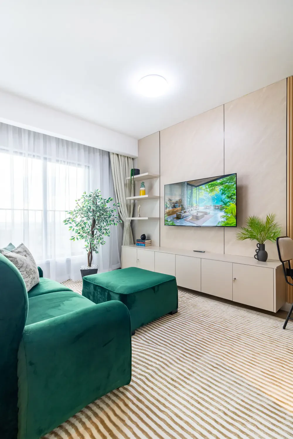 Executive Studio at Altura Apts 2507 — photo 11