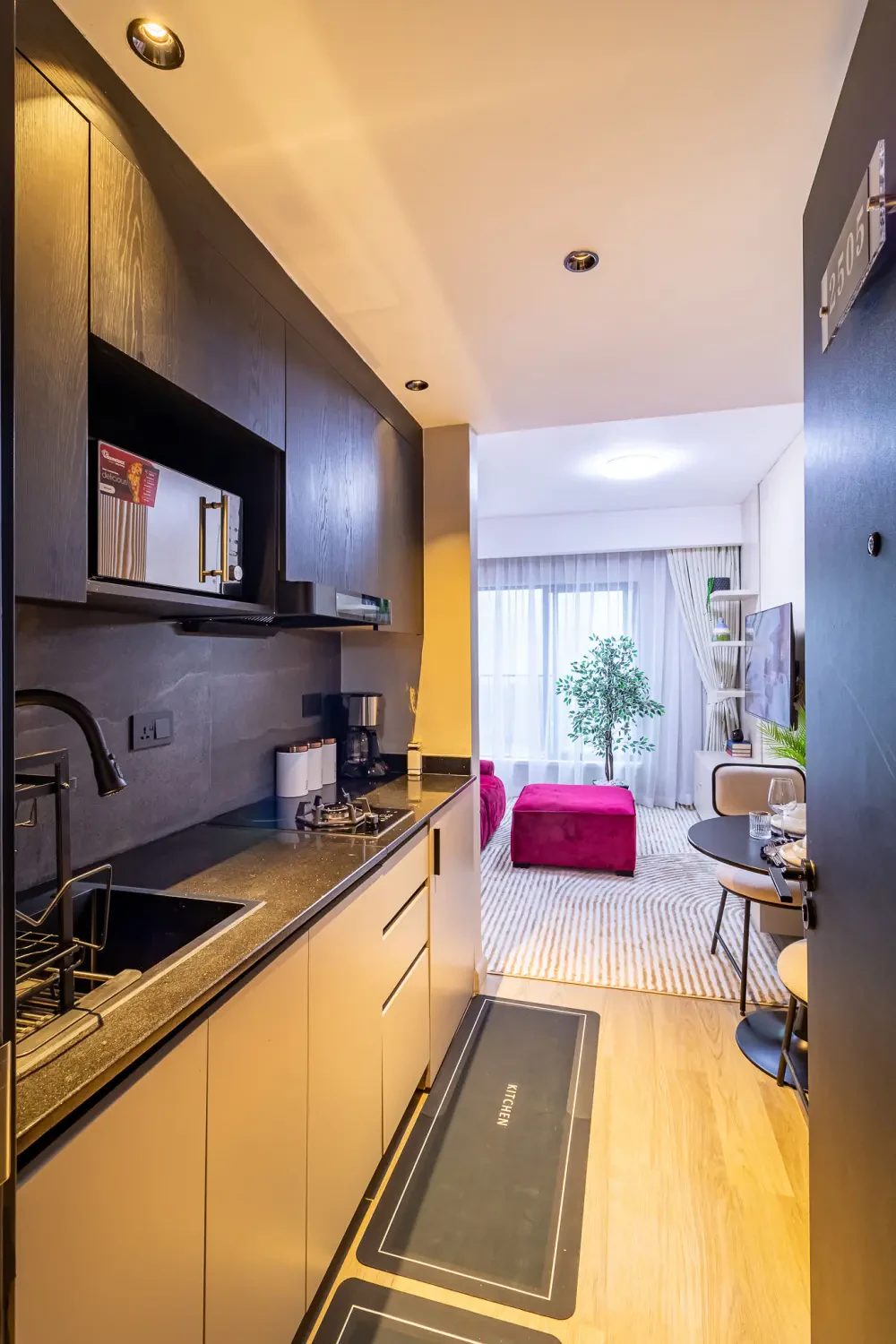 Premium Studio in UpperHill 2505 — photo 23
