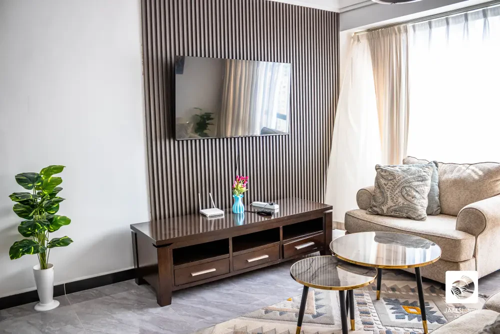 2 bedroom Neptune Residency — photo 6