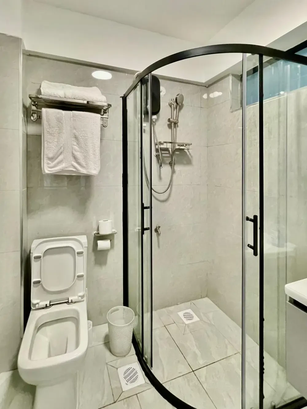 one bedroom Shangri-La Residency Unit 1613 — photo 6