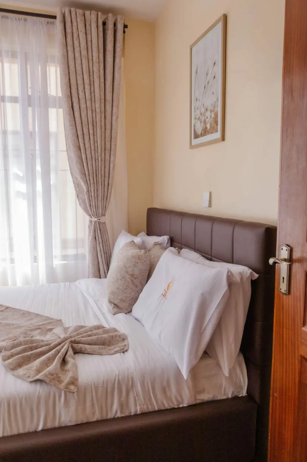Dreamy Deluxe Furnished Apartment-Runana 2 — photo 6